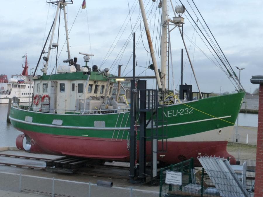 Hellinganlage im Hafen Neuharlingersiel